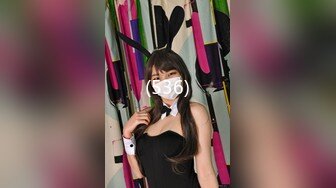 【新片速遞】 蜜臀小女友 边看动画片边被无套输出 这只大白屁屁加粉嫩鲍鱼 真的顶不住