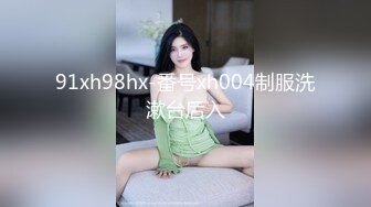 红唇大白美乳新人美少妇小尺度诱惑，掏出奶子性感丁字裤扭动屁股