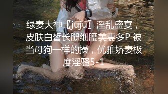 酒吧女厕蹲守花旗袍黑高跟微胖前台,又窄又小的逼孔插起来肯定爽