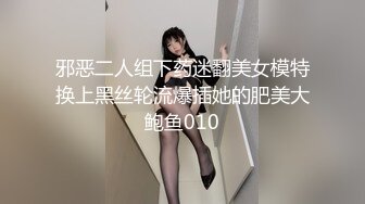 我小女友小穴够嫩么