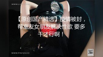 《强烈推荐》母女通吃91乱伦大佬收费私拍?与身材保养不错的丈母娘在客厅婚床各种啪啪口交自拍很有感觉